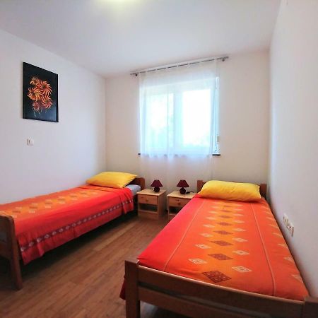 Family Style Apartment Pula Bagian luar foto